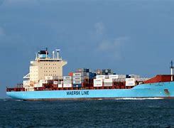 Maersk_-Panama_Canal_rt.jpg