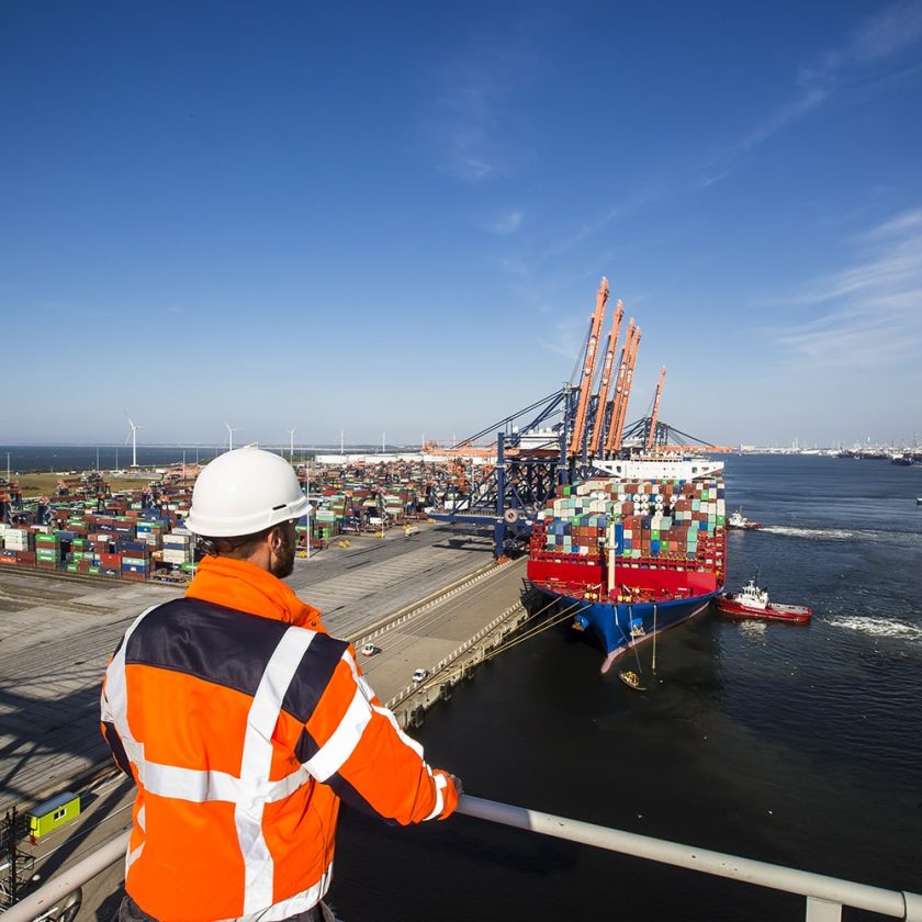Port of Rotterdam in 2023: Less throughput, progress on sustainability