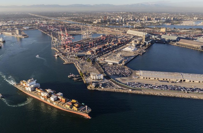 U.S. container import volumes surge amidst challenges